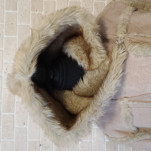 Jones New York Women's Faux Shearling Hooded Wrap Coat (Sz M/P) - Picture 5 of 12